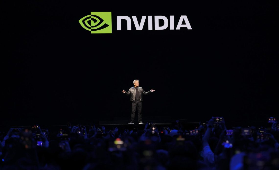 El cofundador, presidente y director ejecutivo de Nvidia Corporation, Jensen Huang, pronuncia su discurso de apertura antes de la feria comercial COMPUTEX 2024, en Taipei, Taiwán, el 2 de junio de 2024. EFE/EPA/Ritchie B. Tongo