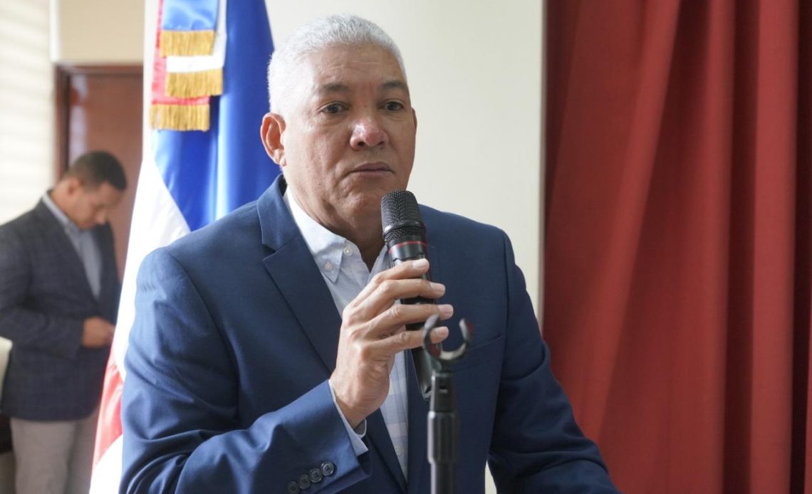 Radhamés González lamenta muerte del dirigente choferil Cambita