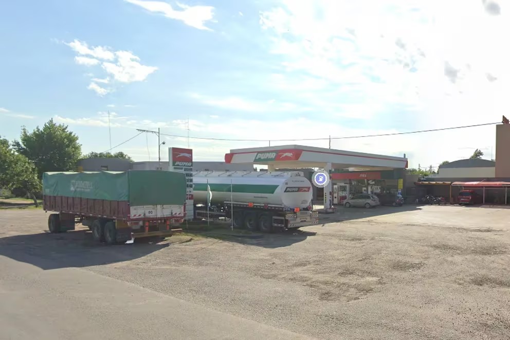 Hombre atropelló a otro en estación de gasolina en Argentina por no querer pagar y destrozar dos estaciones
