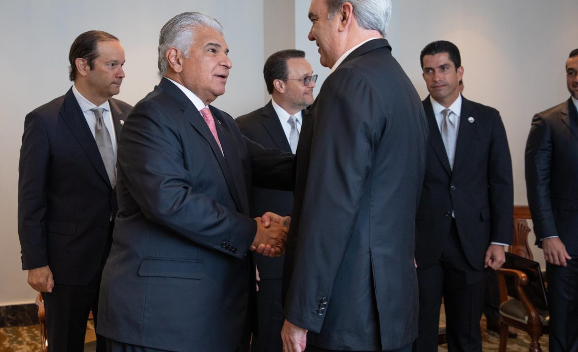 Abinader se reúne con nuevo presidente panameño; sostiene reuniones con mandatarios de Costa Rica y Honduras