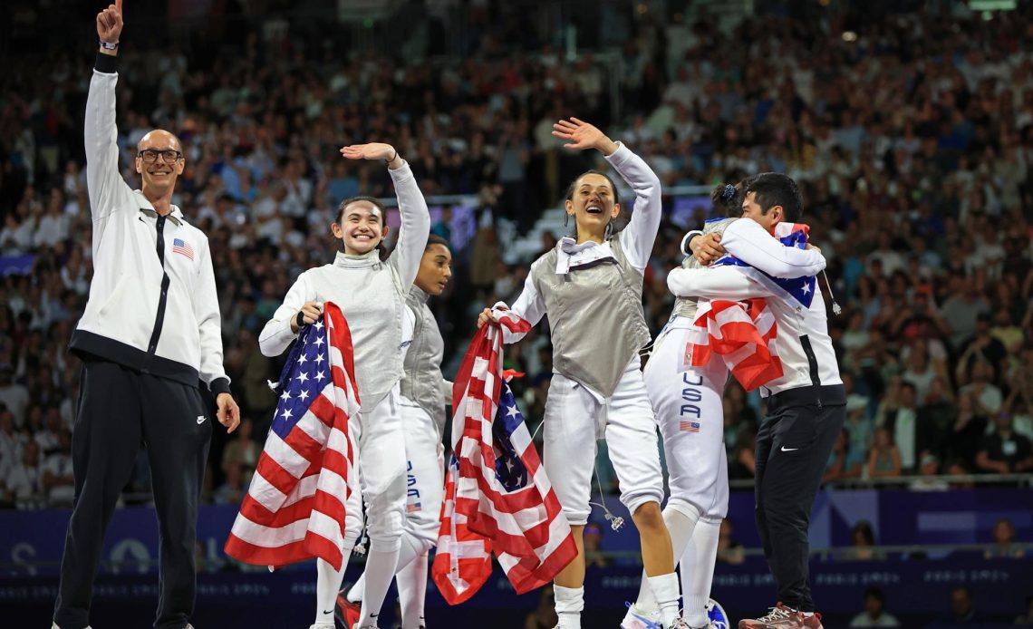 Estados Unidos logra su primer oro olímpico en florete por equipos femeninos