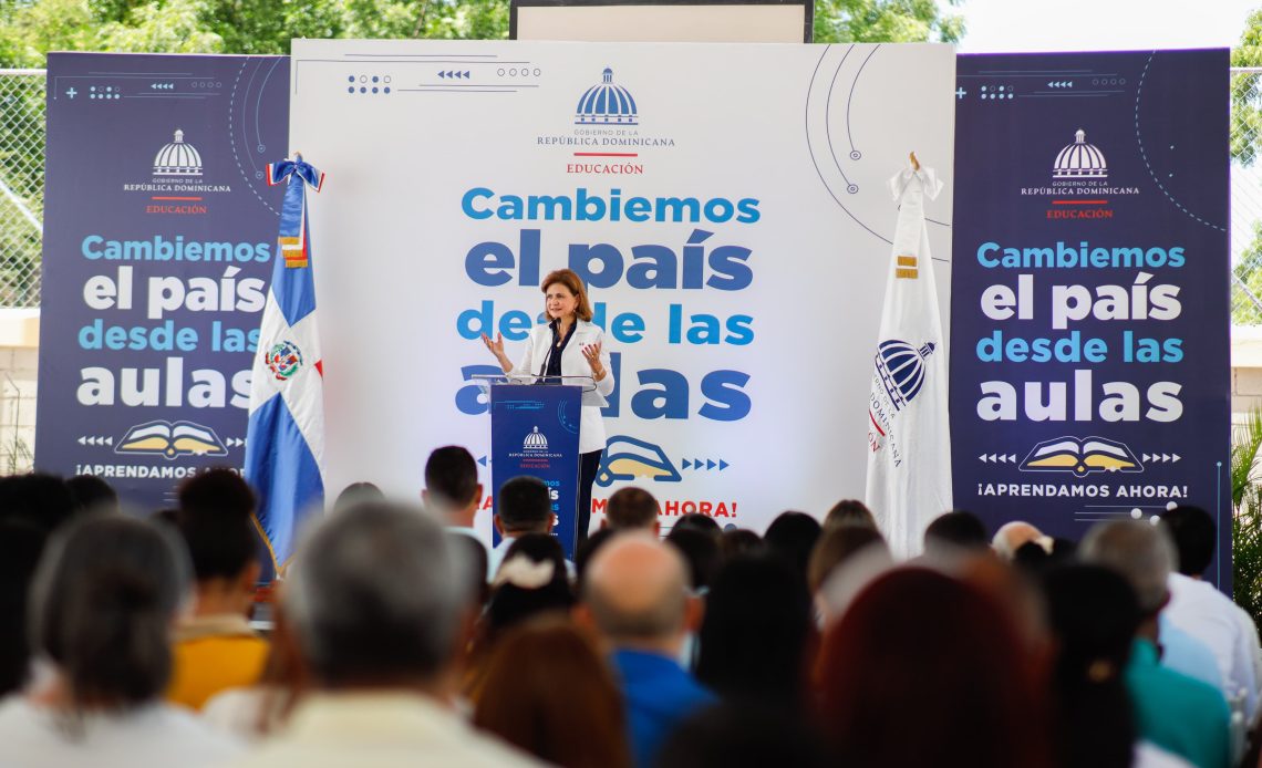 Vicepresidenta Raquel Peña