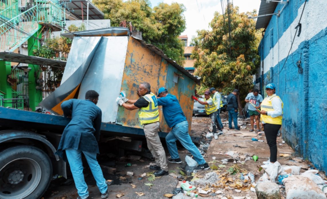 Chatarra en espacios públicos