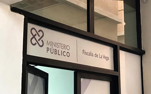 Este lunes la Oficina de Servicios de Atención Permanente del distrito judicial de La Vega conocerá la solicitud del Ministerio Público de prisión preventiva, como medida de coerción, contra la madre de 26 años acusada de causar quemaduras de segundo grado superficial y tercer grado contra su hijo de cuatro años.