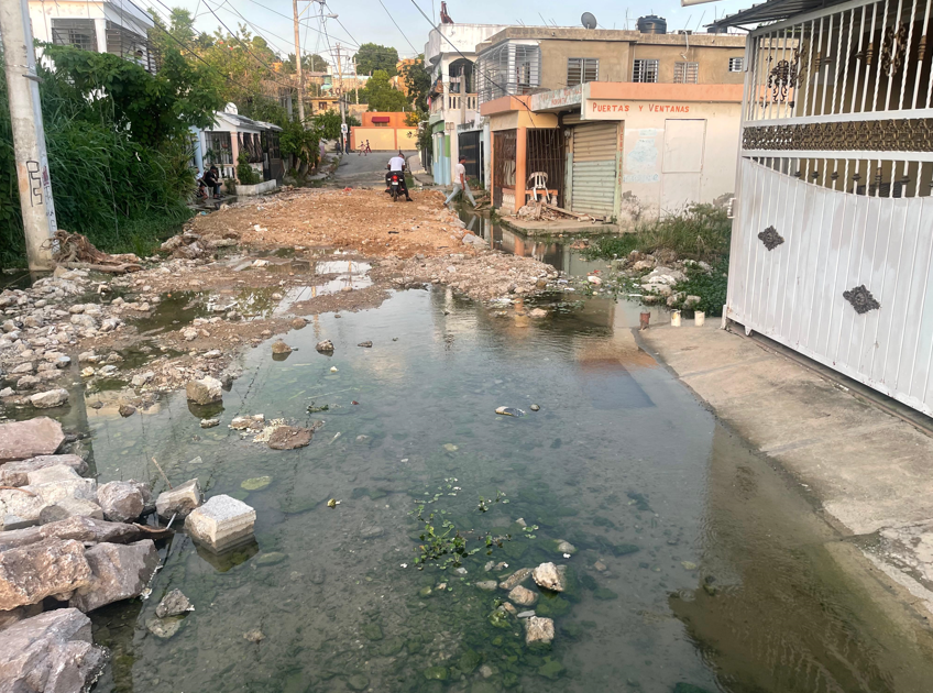 En Arroyo Bonito, viven el más feo de los infiernos por aguas residuales