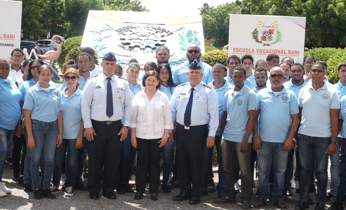 Escuelas Vocacionales de las Fuerzas Armadas y PN celebran 58 aniversario de fundación