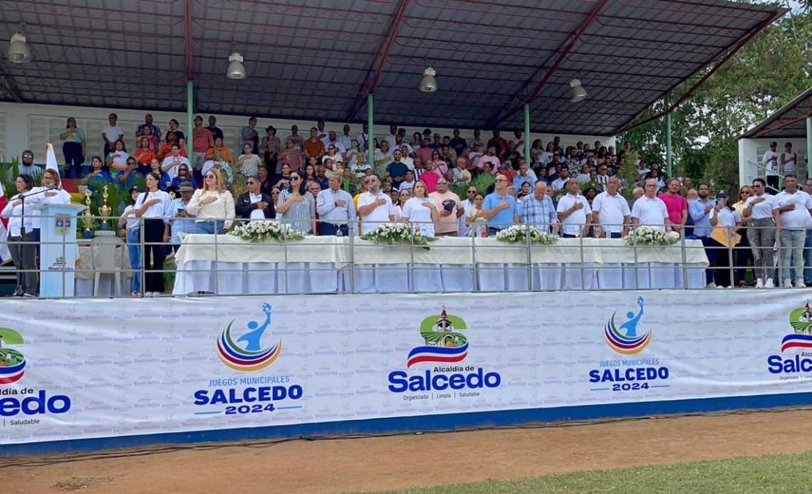 Alcalde de Salcedo, Juan Ramón Hernández, encabeza inauguración de los Juegos Municipales 2024