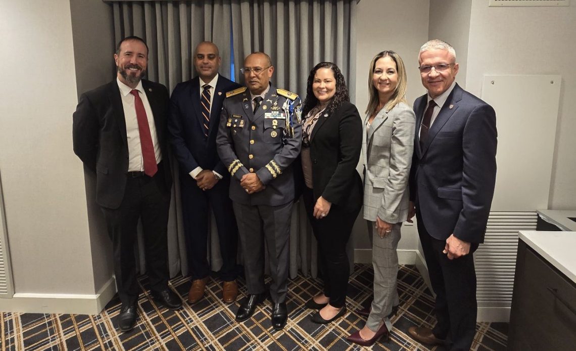 Director PN sostiene encuentro con el secretario de Seguridad de Puerto Rico para fortalecer cooperación internacional