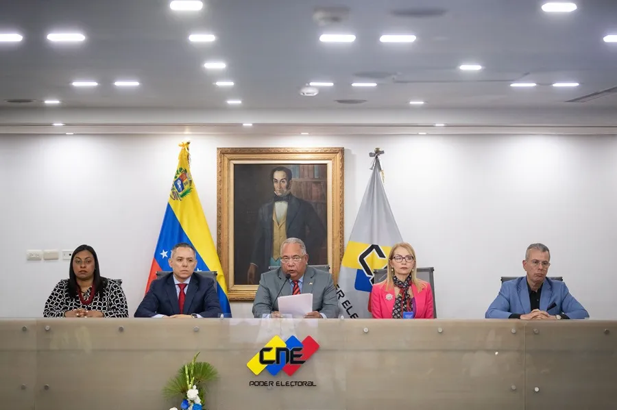 El Parlamento de Venezuela destituye a rector electoral opositor y pide investigarlo