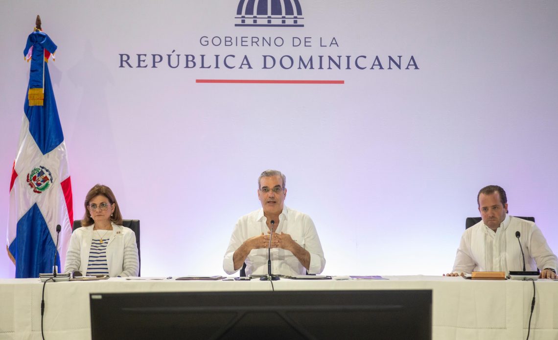 Presidente Abinader, Paliza y Raquel Peña