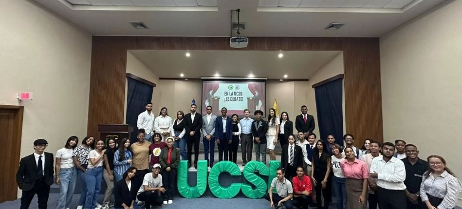 Más de 140 estudiantes participan en Campeonato Navideño de Debate UCS-Debate-MUN