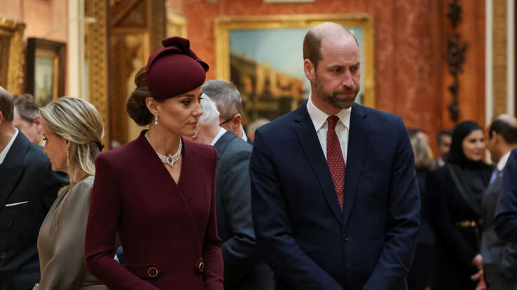 Príncipes de Gales no asisten al almuerzo prenavideño en Buckingham Palace