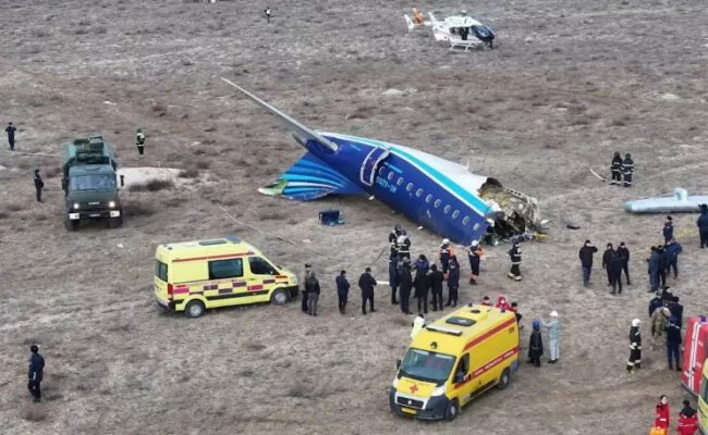 Ascienden a 32 los supervivientes en el accidente aéreo en Kazajistán