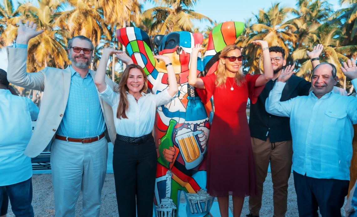 Embajada de Alemania y ADN instalan Buddy Bear para celebrar amistad domínico-alemana