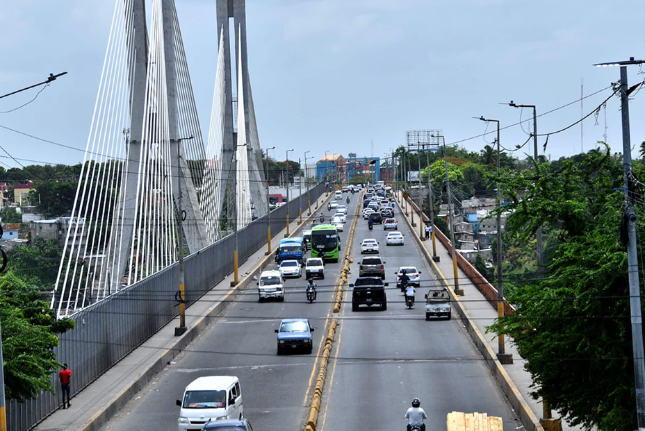 MOPC anuncia cierre del puente de la 17 para reparación de junta de expansión