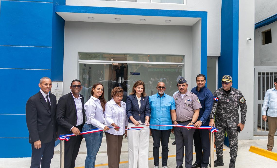 Raquel Peña inaugura destacamento policial