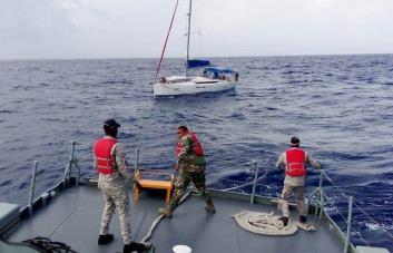 Rescatan a 24 personas que intentaban viajar de manera irregular a Puerto Rico