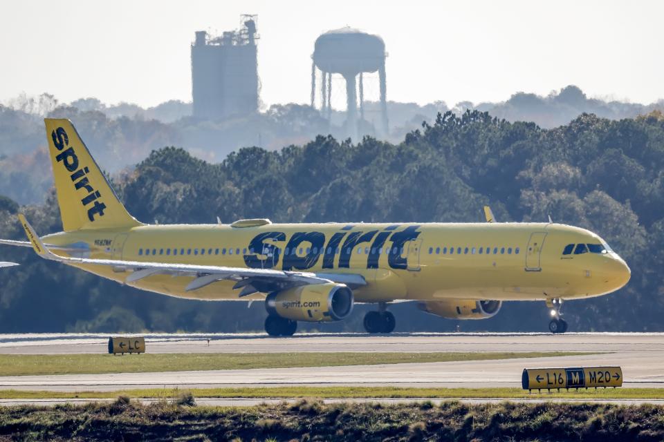 Spirit airlines airplane