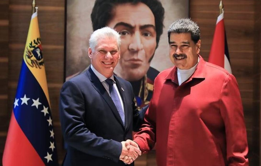 Mandatario cubano llega a Venezuela para asistir a la juramentación de Maduro