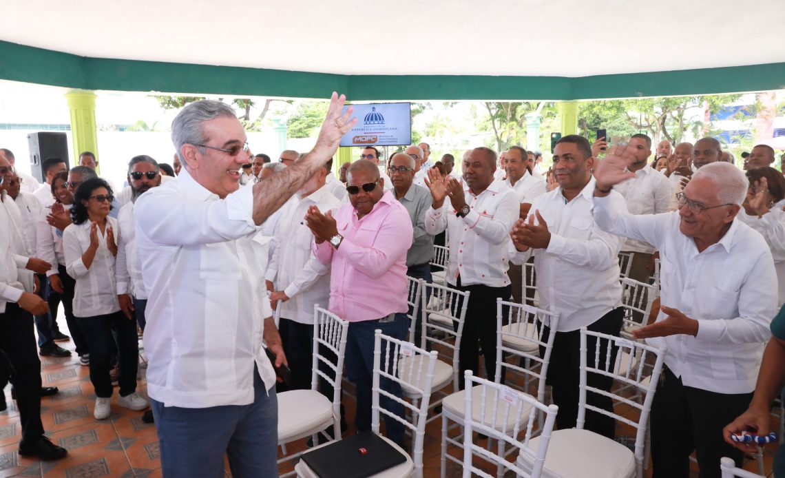 Abinader inaugurará este viernes carretera Comendador-Guaroa-Macasías, en Elías Piña