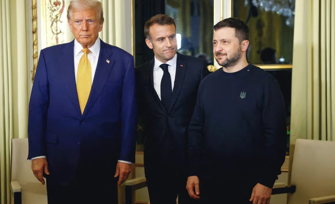 Macron, Zelenski y Trump