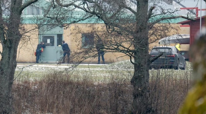 Al menos diez personas muerte tras tiroteo en escuela de Suecia