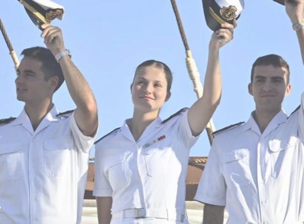 La princesa Leonor y otros tripulantes de Elcano llegan a Uruguay