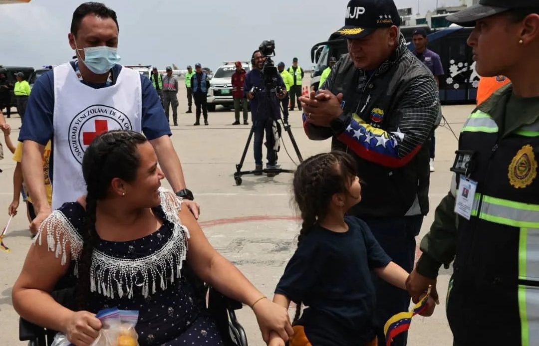 Migrantes venezolanos rertornan a a su país