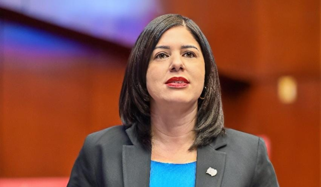 Senadora María Ortiz